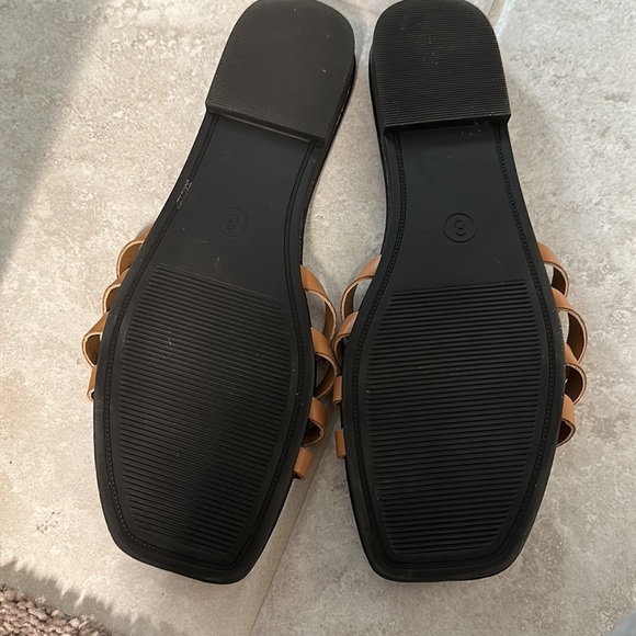 Flats - Picture 2 of 2